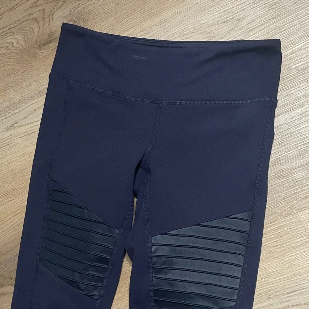 ALO Yoga Moto Leggings rich navy blue s small mid low rise - Picture 4 of 6